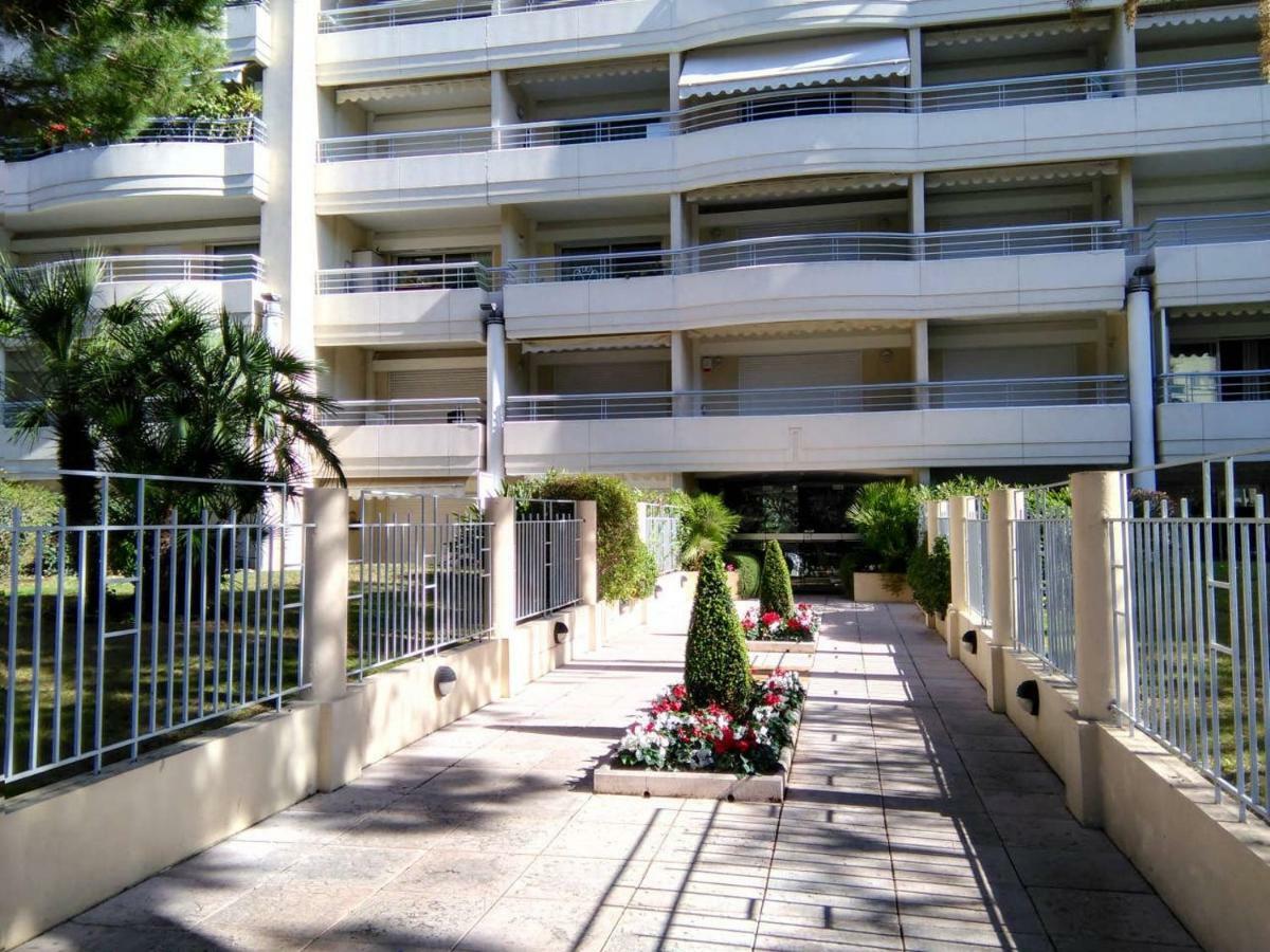 Lux Studio Garden And Swimming Pool Cannes Bagian luar foto